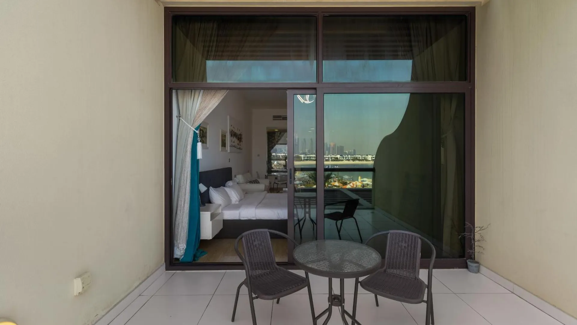 Apartment Bright Beachfront Studio With Breathtaking Views Dubai