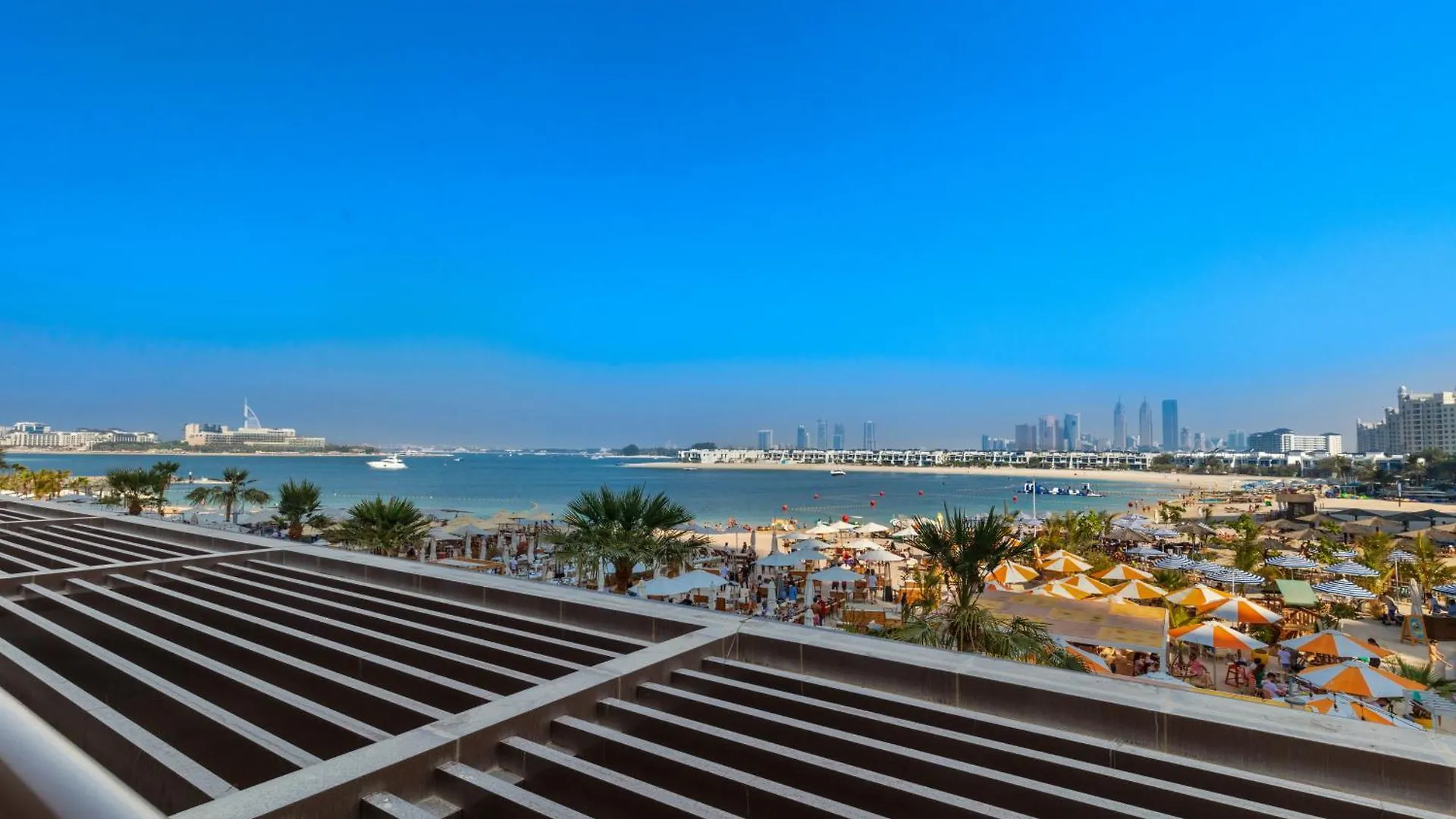 Bright Beachfront Studio With Breathtaking Views Dubai Apartment