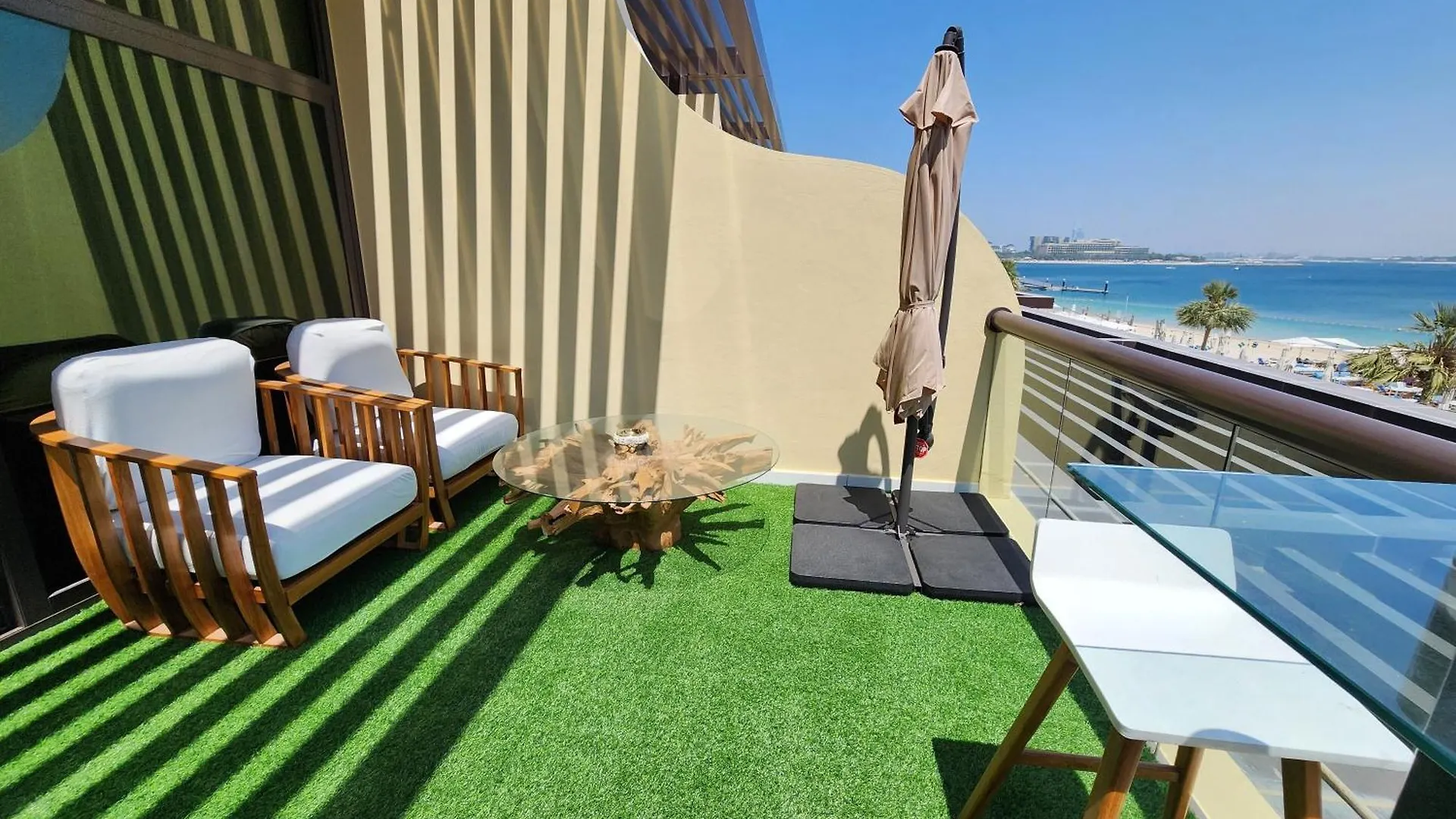 Bright Beachfront Studio With Breathtaking Views Dubai United Arab Emirates