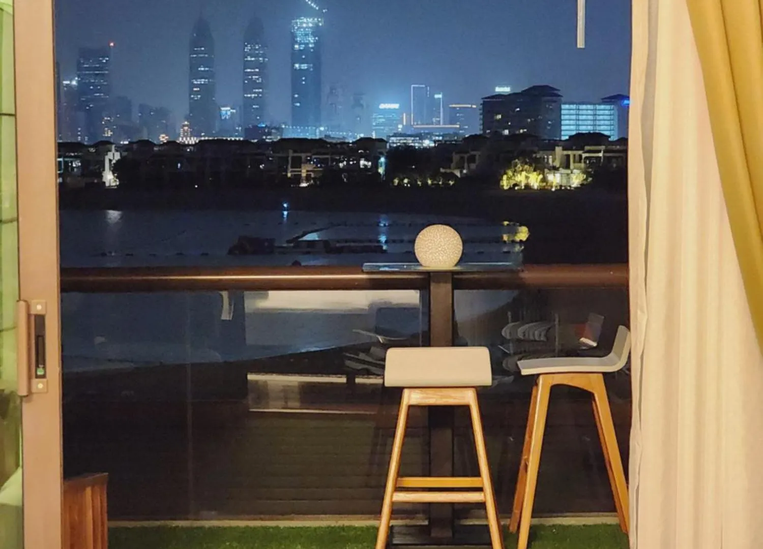 Bright Beachfront Studio With Breathtaking Views Dubai