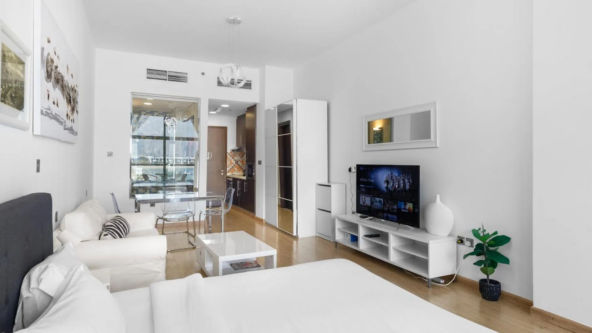 Bright Beachfront Studio With Breathtaking Views Dubaï 0*,